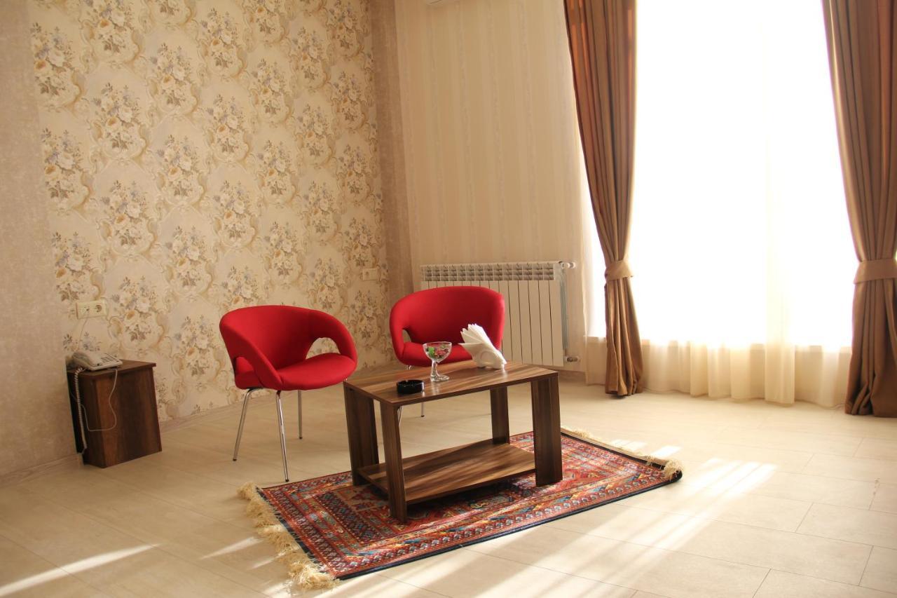 Moon Light Hotel Tbilisi Exterior photo